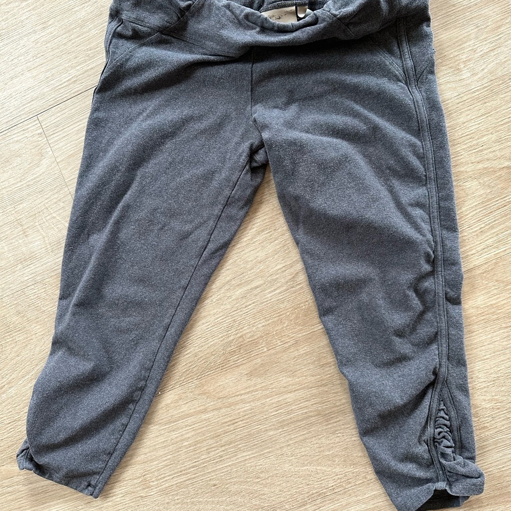 Athleta Dark Gray Active Capri Leggings